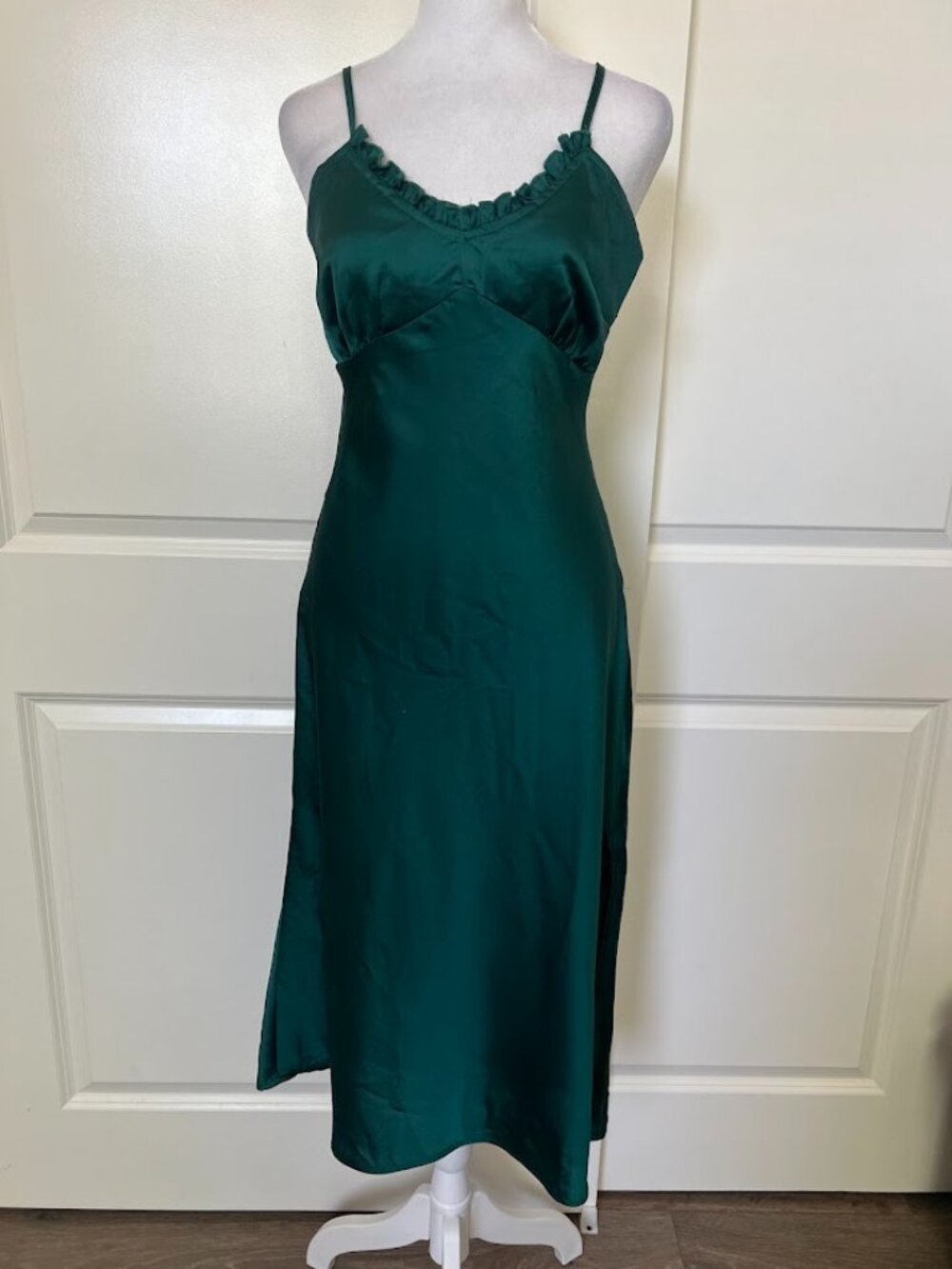 JAPNA Green Satin Midi Adjustable Strap Slip Dress Size Small
